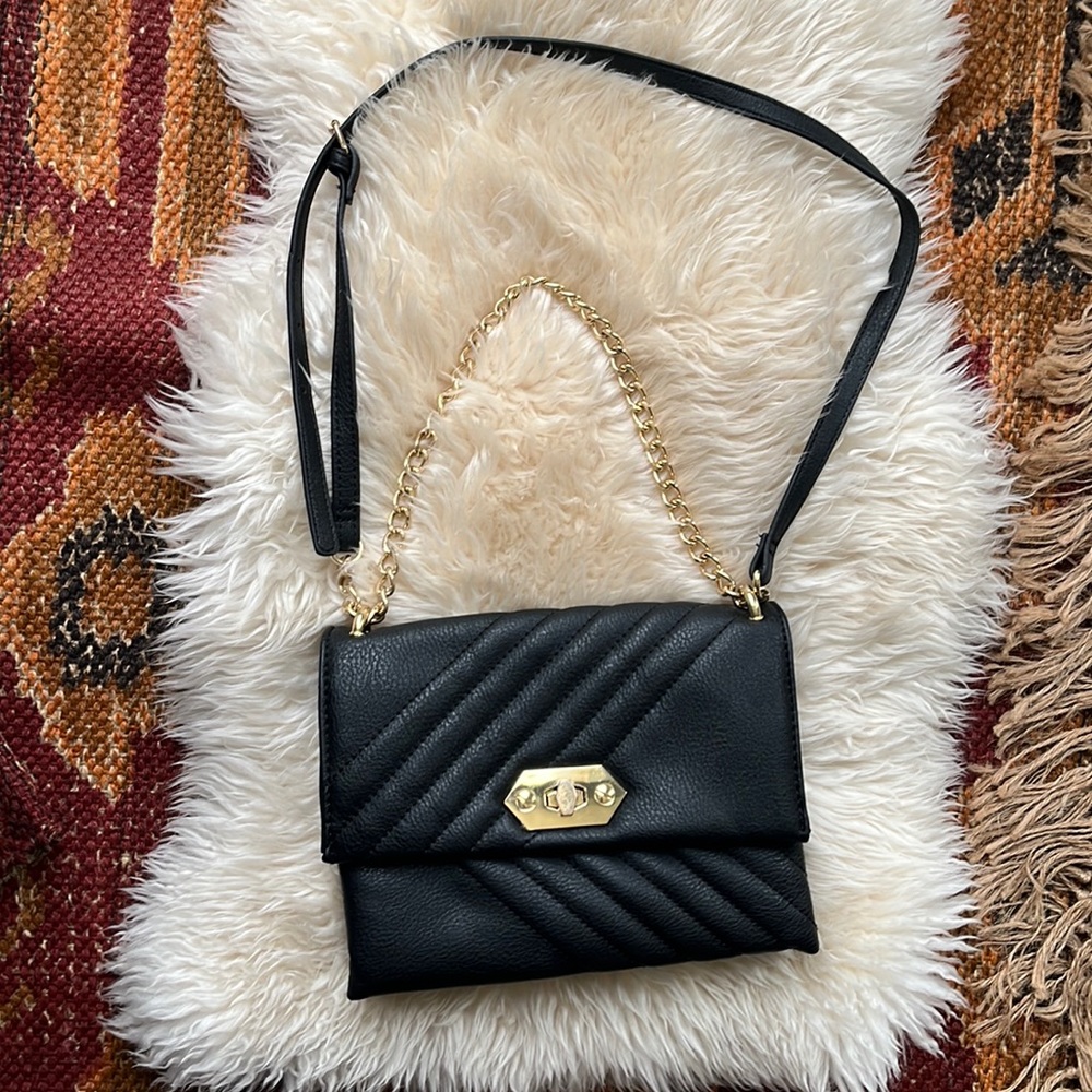 Steve Madden quilted convertible purse